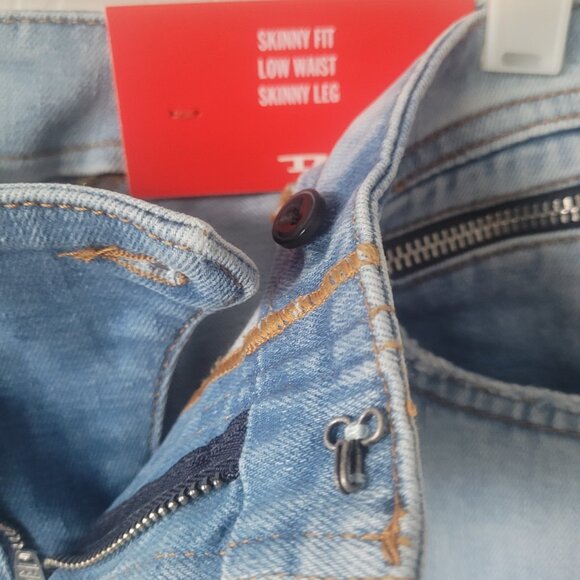 NWT DIESEL Women's Skinny Jeans D-TAIL-RE Light Blue Denim Size 29 Long 32 - Picture 5 of 7